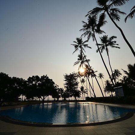 Laya Beach Hotell Wadduwa Eksteriør bilde