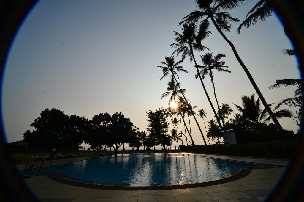 Laya Beach Hotell Wadduwa Eksteriør bilde